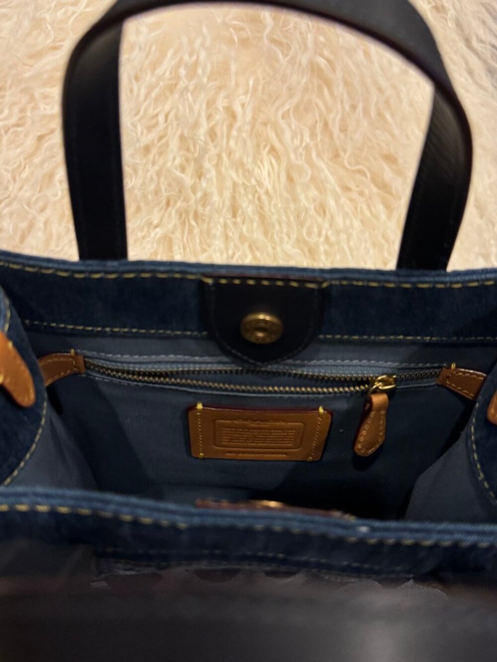 Coach Women's Field Denim 22 Signature Bag - Picture 2 of 3
